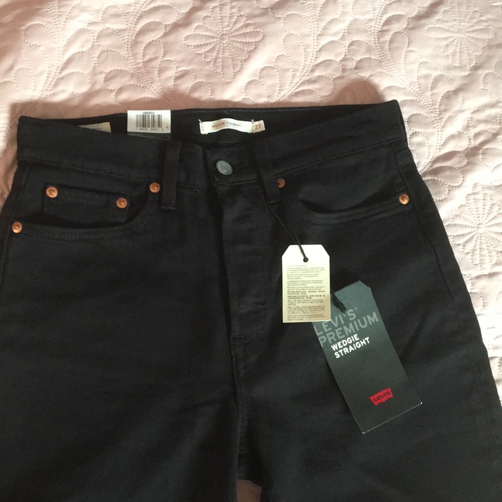 Levi’s Wedgie Straight Jeans - Picture 1 of 4
